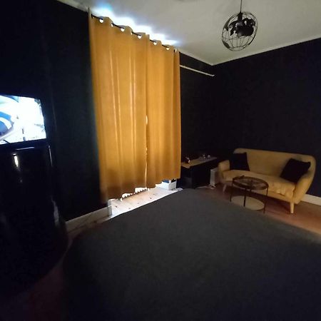 L'Appart De Babou Rez De Chaussee Parking Free Draps Wifi Thiers Exterior photo