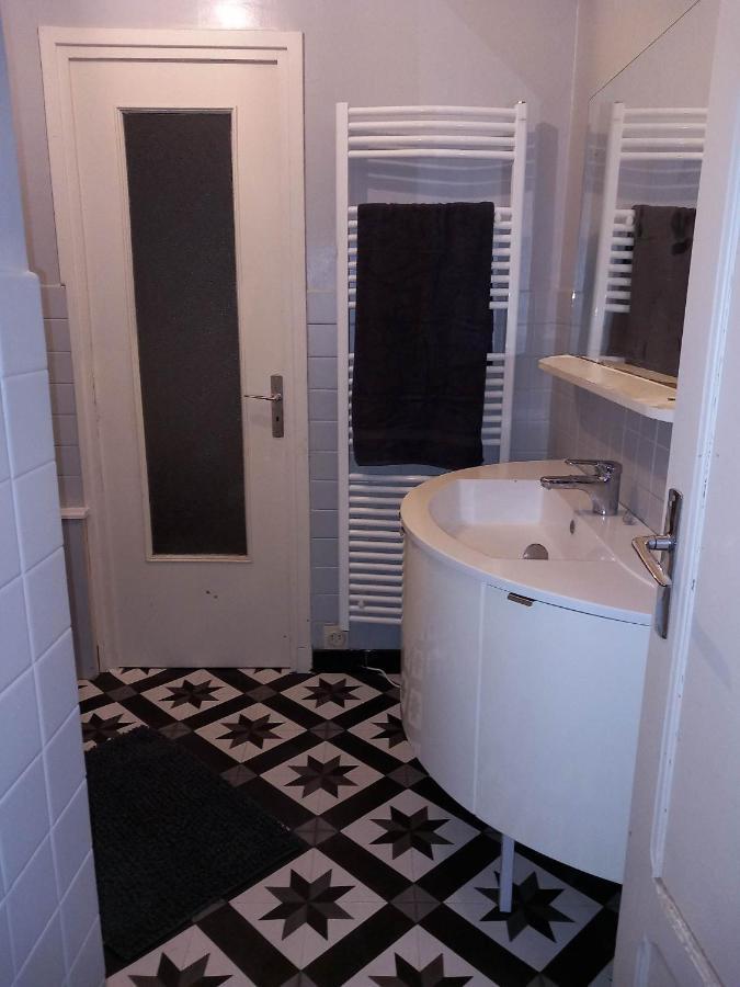 L'Appart De Babou Rez De Chaussee Parking Free Draps Wifi Thiers Exterior photo