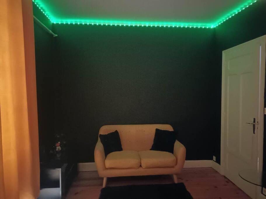 L'Appart De Babou Rez De Chaussee Parking Free Draps Wifi Thiers Exterior photo